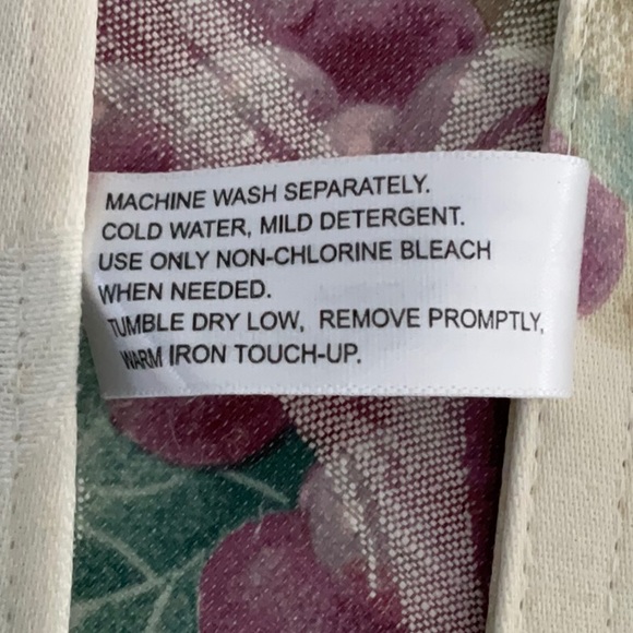 LIZ CLAIBORNE Placemats & Napkins Set Of 4 Fruit Floral Cotton & Polyester NWOT - Picture 4 of 4